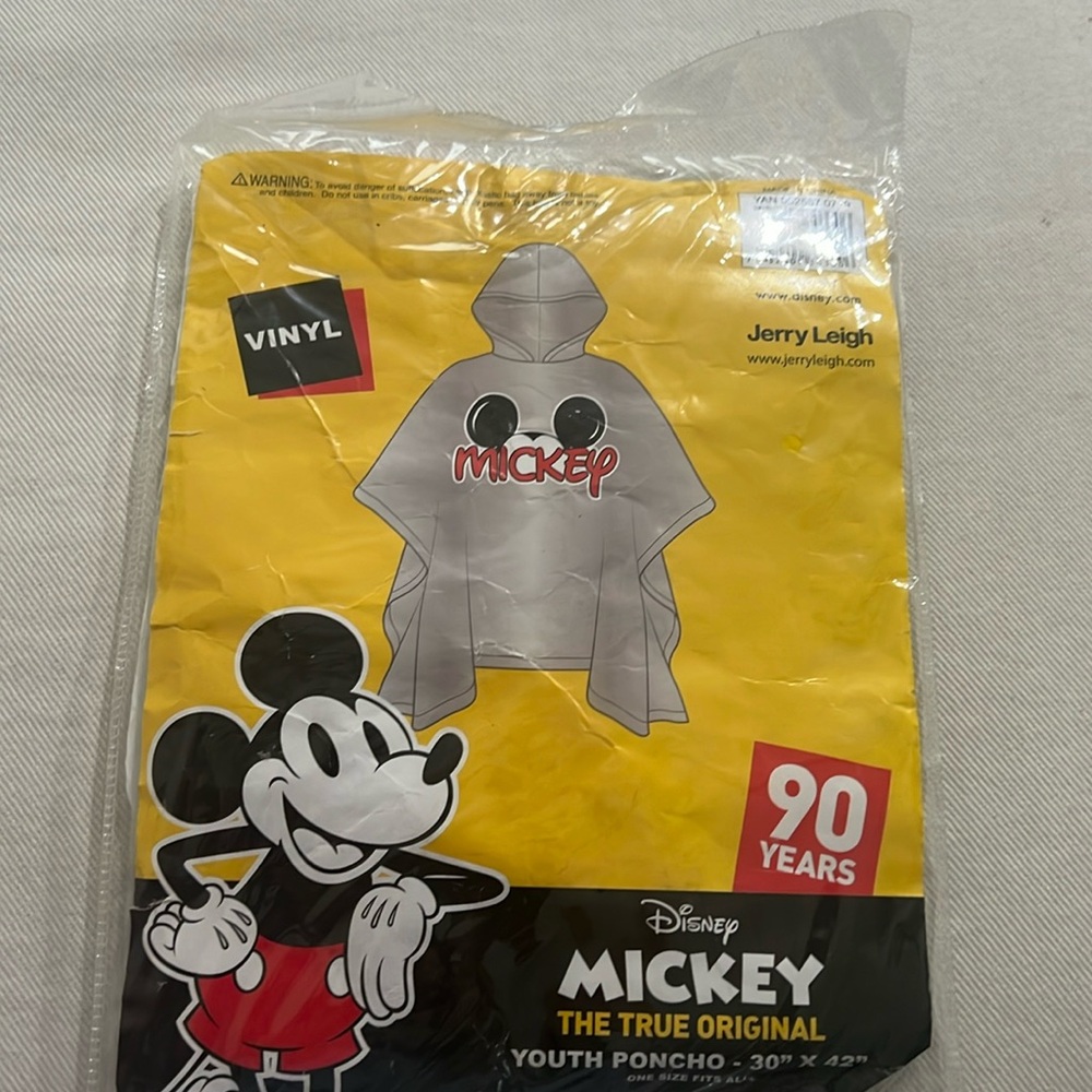 New Disney Poncho Mickey Mouse Ears Rain Poncho Perfect For Disney Parks